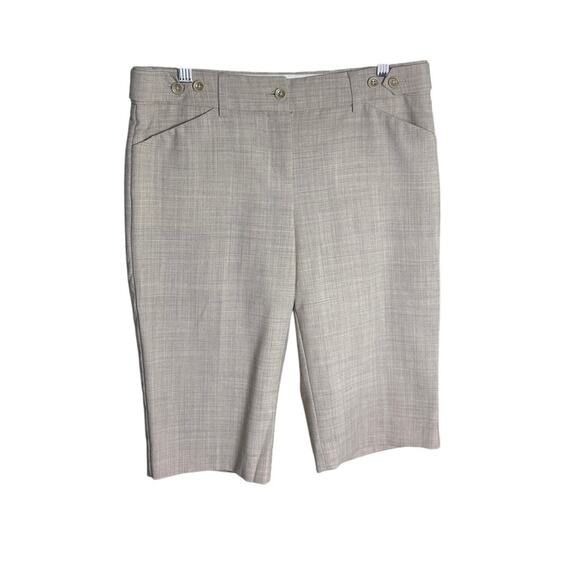 Express Editor Trouser Shorts Neutral Cream Dressy Workwear Sz 2 Low Rise - Picture 1 of 7